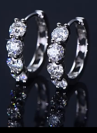 Zizara™ 0.3CT Clip Earring Full Moissanite Eternity